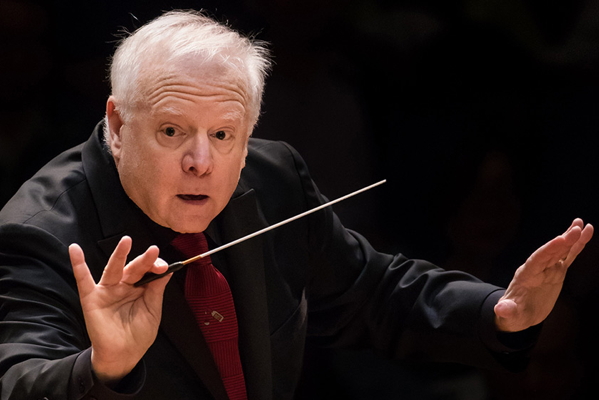 Leonard Slatkin conducting. Photo by Lewel Li.
